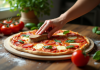 Main nettoyant une pierre à pizza avec une brosse naturelle